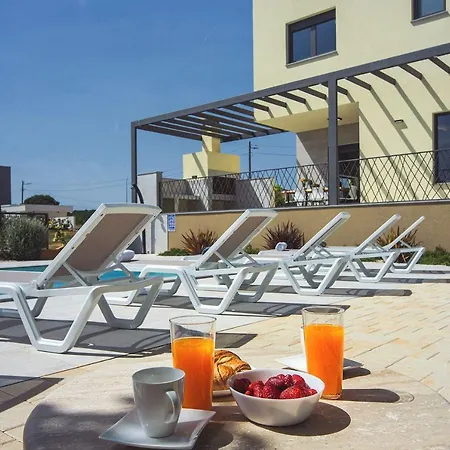 Strandnahe Luxusvilla Mit Aussendusche, Bbq, Klima, Wlan Semesterbostad *