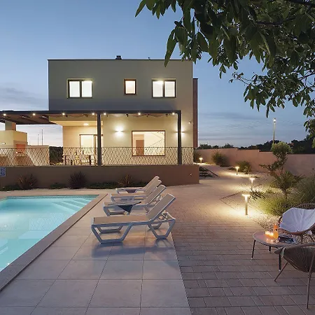 Strandnahe Luxusvilla Mit Aussendusche, Bbq, Klima, Wlan בית נופש *