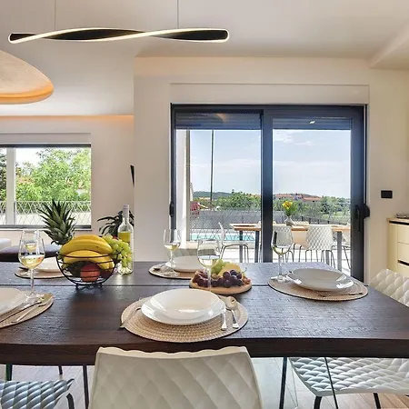 Strandnahe Luxusvilla Mit Aussendusche, Bbq, Klima, Wlan בית נופש *