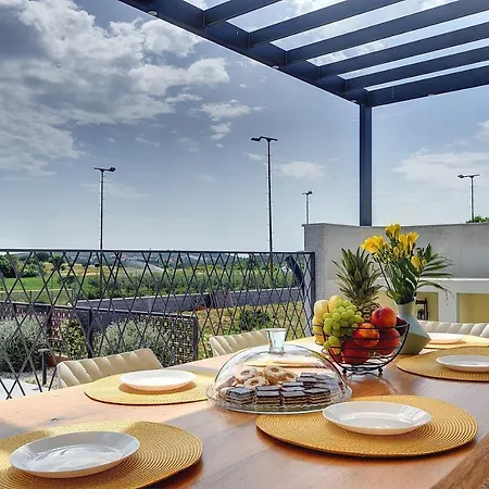 Strandnahe Luxusvilla Mit Aussendusche, Bbq, Klima, Wlan בית נופש
